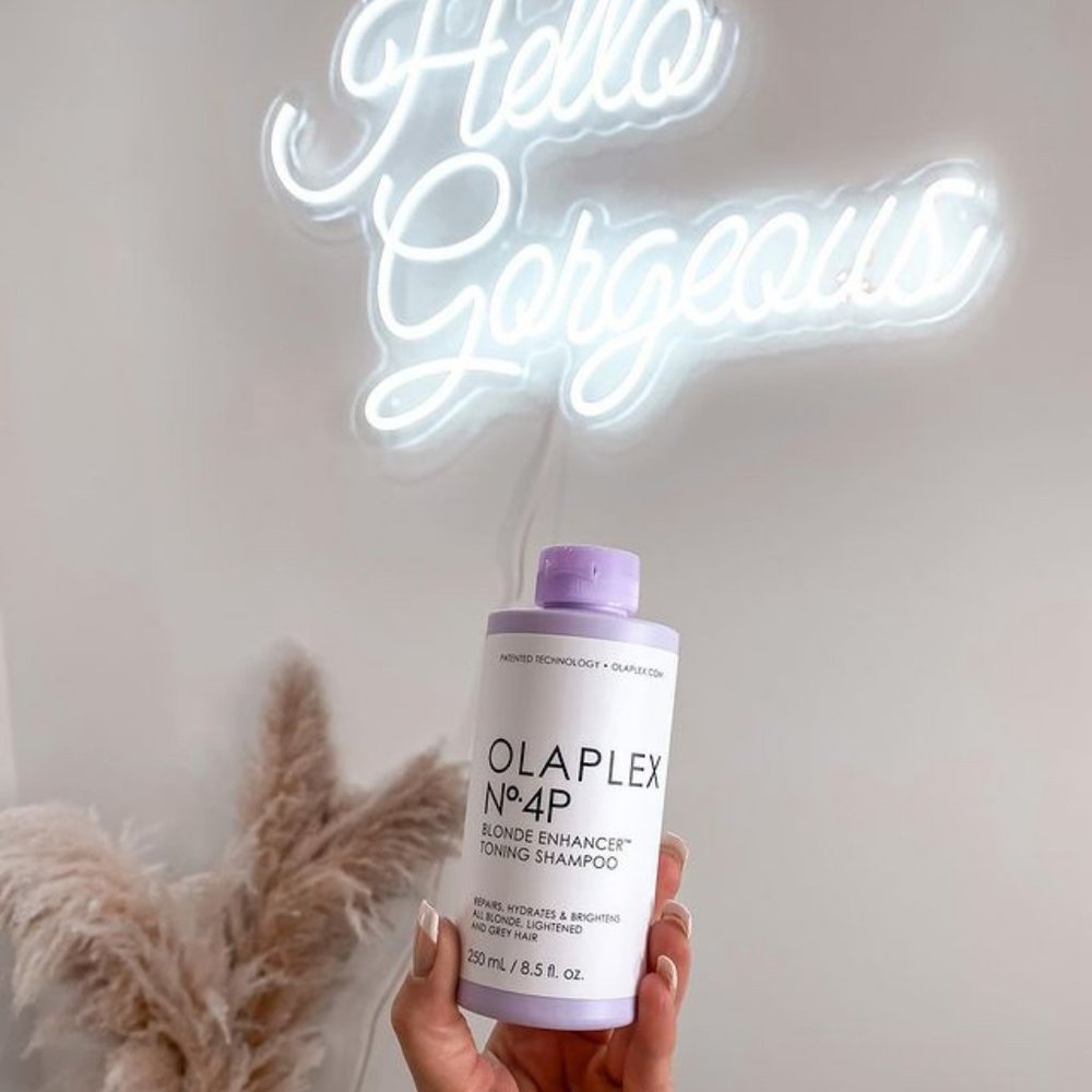 olaplex no°4P blonde enhancer toning shampoo
